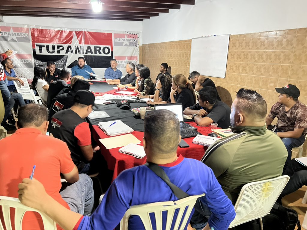 Occidente_MRT's tweet photo. #AlMomento Se desarrolla reunión con responsables de secretaria Electoral de los distintos estados del país presidía por el Secretario General Nacional @WBenavides_MRT 
En el marco de la planificación estratégica de #TUPAMARO. 

@NicolasMaduro 
@dcabellor 
@Tupa_Esteban https://t.co/Snr9wLXkf0