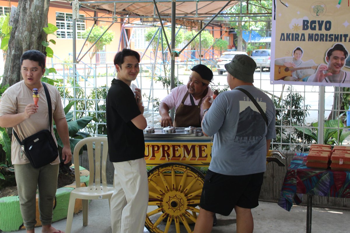 teamakiraofc_'s tweet photo. Thank you Ms. @jhenvillaluna for sponsoring the ice cream cart. The kids and Akira enjoyed it!๐
#AkiraChapter22 https://t.co/rkA73Aa6QM