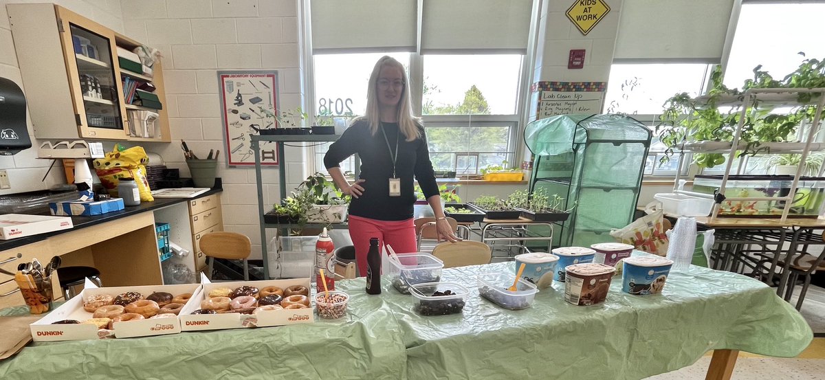 Mrs. Dunn tweet media