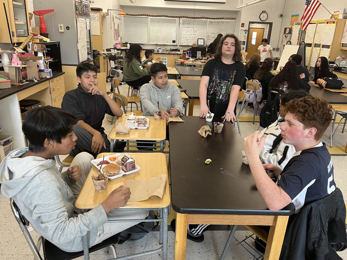 Mrs. Dunn tweet media