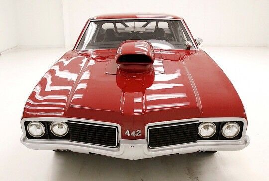 mondelloproduct's tweet photo. this car was made not to be admired on a stand, but raced on the track. https://t.co/Xm6SAapX3W  #Oldsmobile https://t.co/u8kITvCYRb