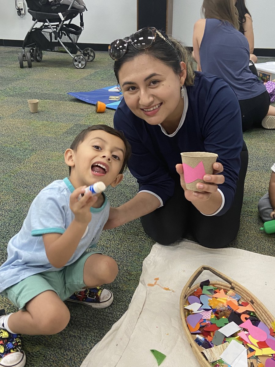 mthorntontpf's tweet photo. Partners in Play with Forty Carrots and Soar in 4 at the Braden River Library! April showers bring May carrots! Lots of learning through play here tonight! What a wonderful experience! @ThePattersonFdn @SuncoastCGLR @RemakeDays #Soarin4 #FortyCarrots https://t.co/mIkziHtUos