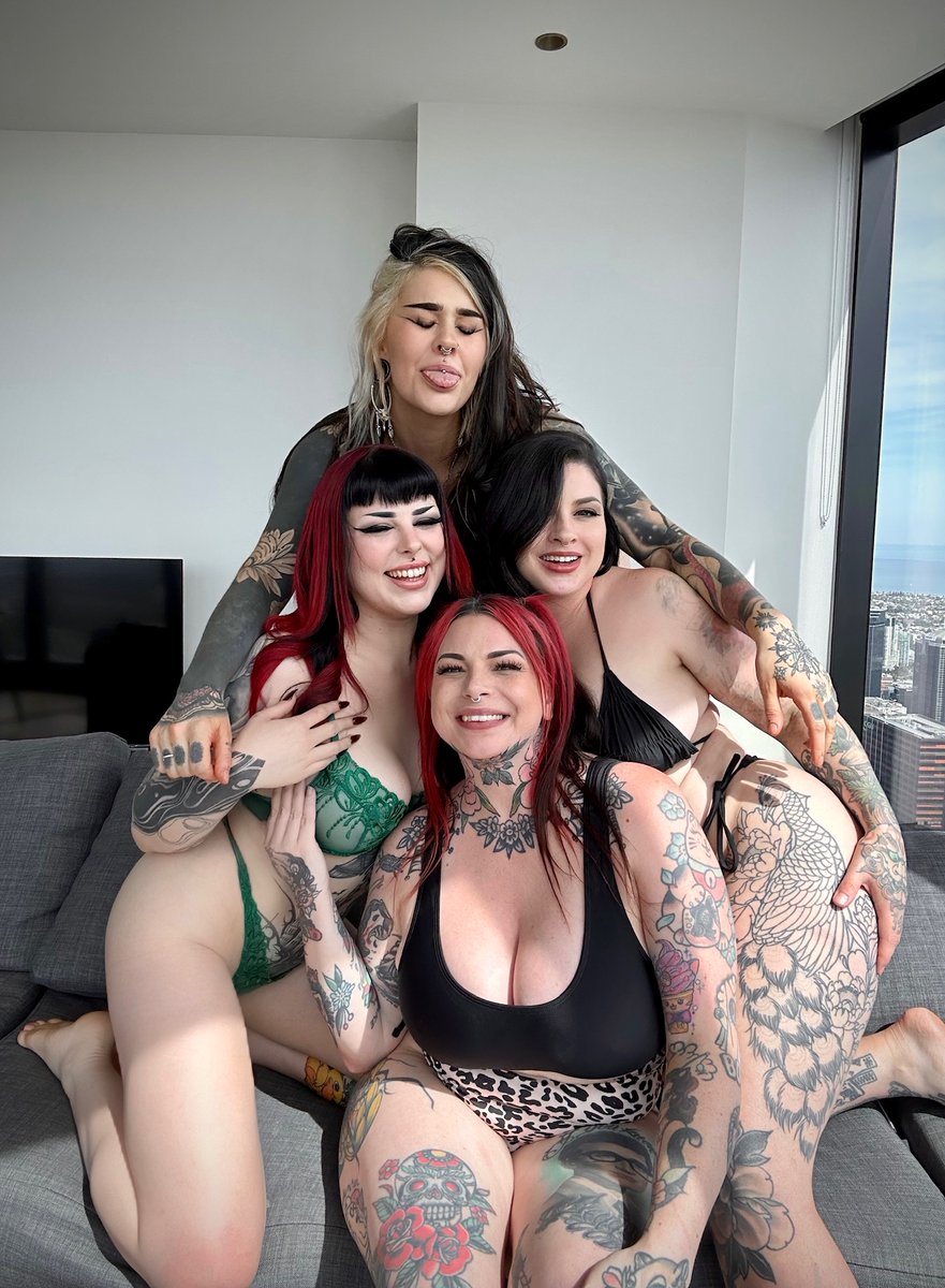 𝕳𝖔𝖙𝕬𝖚𝖘𝖘𝖎𝖊𝕲𝖎𝖗𝖑𝖘🇦🇺 on Twitter: "RT @deminovak_: I miss my girl gang @sarahmoonsg @peggysuewin