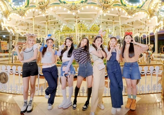 picbaemon's tweet photo. the 7 girls deserve to debut together, they worked so hard to get here, to pass evaluations, to realize their dream!
BABYMONSTER OT7! 🖤 https://t.co/d3DBXICO8n