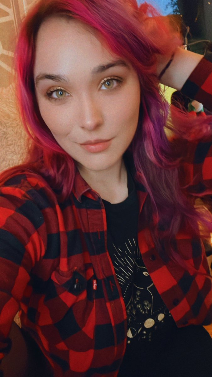 Caitlin 💫 on Twitter "on ttv with that good good asmr"