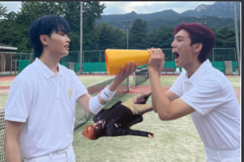 XBORASUPERKIND's tweet photo. On the floor Part 2 @komikkoto
@PlaySUPERKIND #players #NUKE #PIRD #SUPERKIND #PlaySUPERKIND #superkindmemes #SUPERKINDmeme #KPOP #kpoptwt #kpoppredictions #kpopprediction #FYP #fypシviral https://t.co/djdce5haHe