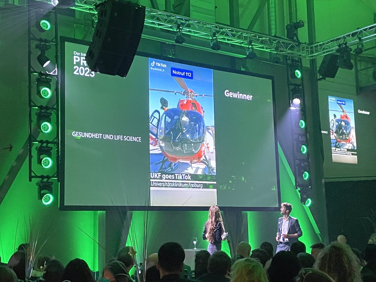 Roche_de's tweet photo. Roche gratuliert allen Preisträger:innen zum diesjährigem #prpreis23, darunter auch der @Uniklinik_Fr für ihren Beitrag in der Kategorie „Gesundheit und Life Science“
und ist stolz, Partner des Internationalen Public Relations Preises 2023 gewesen zu sein. @DPRGde https://t.co/QLcifIVjTG