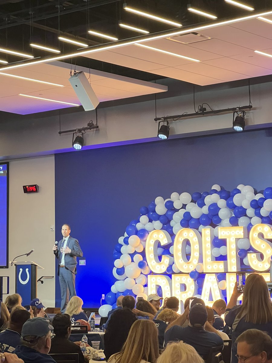 CRMinSports's tweet photo. Colts training complex is rocking tonight!! #NFLDraft  #ColtsNation #ColtsDraftParty https://t.co/u4UIUfGF9l
