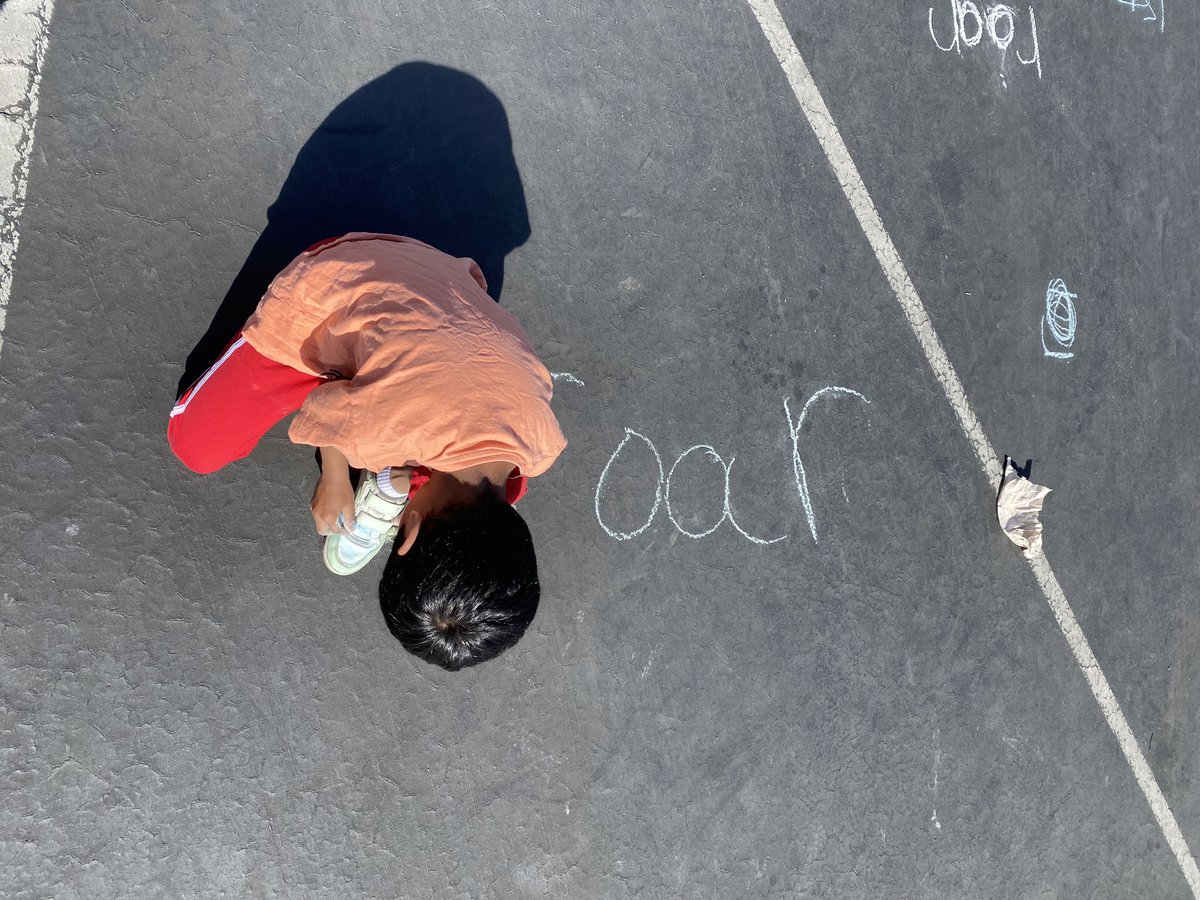 mscarey02's tweet photo. Beautiful weather calls for outdoor spelling practice! ☀️ https://t.co/0Ypc0luXnv