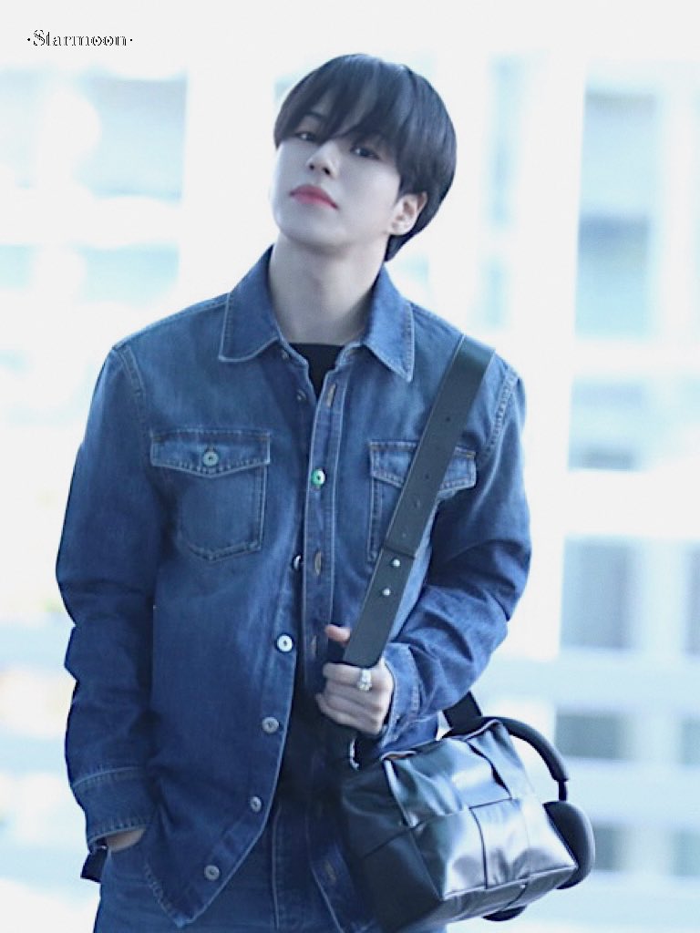 Starmoon_Bae's tweet photo. 230428 ICN 🦁️ 출발 

#TREASURE #트레저 #YOONJAEHYUK #윤재혁 #ジェヒョク https://t.co/gWDyqIrPnt