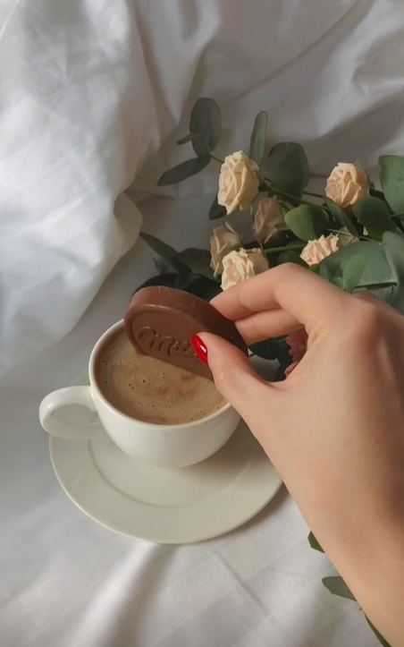 ErwinWardanny's tweet photo. Flowers are the sweetest things God ever made and forgot to put a soul into ☕️🌸☕️🌿🌺💐☕️
#coffeeandflowers #CoffeeLover #flowerstagram #coffeetime #coffeeholic #flowerpower #coffeeaddict #floralcoffee #coffeebreak https://t.co/ZhotecO0U2