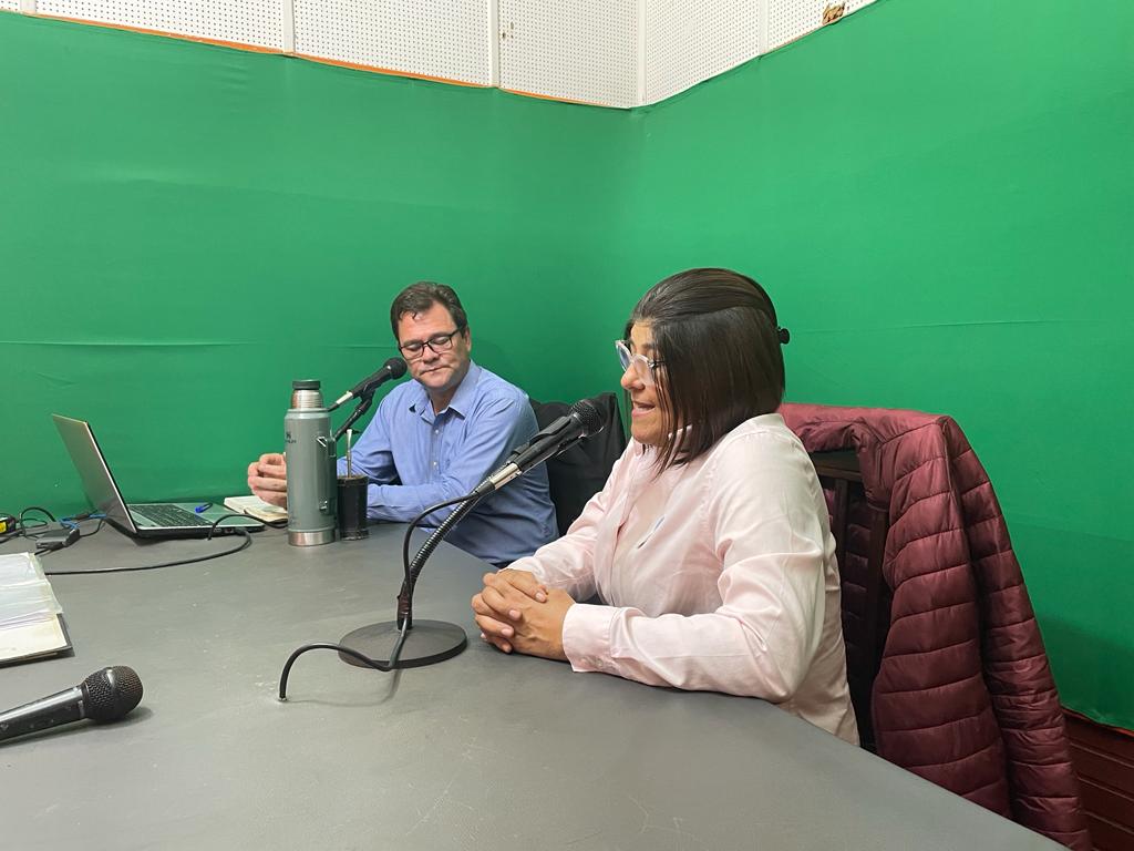 rosasosal8's tweet photo. Hoy ha sido un día de intenso trabajo atendiendo con mucho gusto a nuestros amigos de los medios de comunicación. 🎙📺🗞

Gracias a todos por abrir este espacio de diálogo. https://t.co/fur6MFBriD