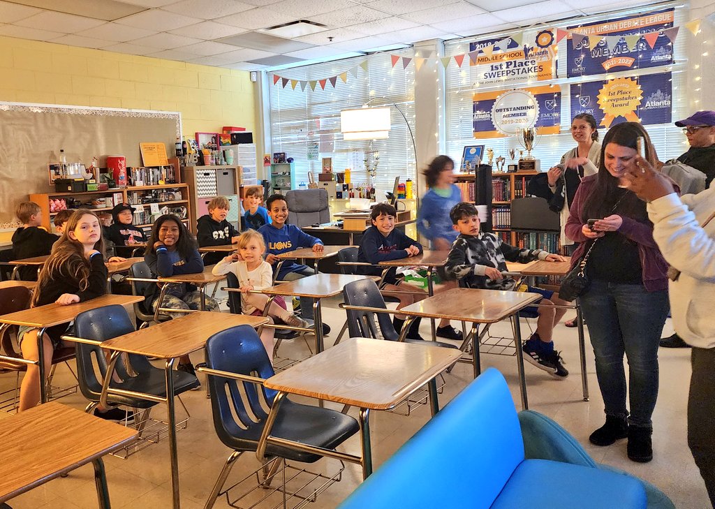 Burdis_SMS's tweet photo. The rising 6th graders made themselves at home during the #wearesutton event tonight 😂 @SuttonCougars @SuttonPTA @DrMightyN @MerriweatherEDU https://t.co/v2s4Mg54IB