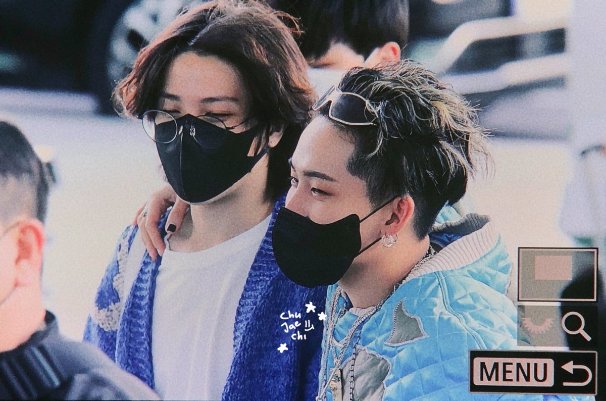 chujaechi's tweet photo. 230428 블루블루 with 우리정환이🧚‍♂️
#최현석 #CHOIHYUNSUK #소정환 #SOJUNGHWAN https://t.co/srIndplrvZ