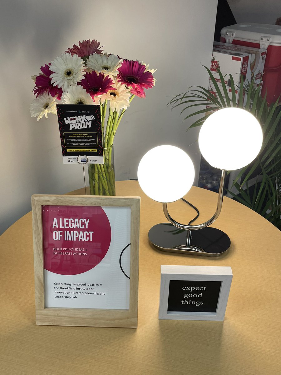 the Dais tweet media