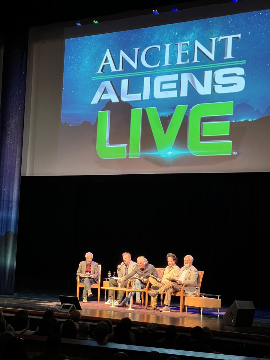 Fun to be watching my buddies onstage #AncientAliensLive. It’s a packed house!