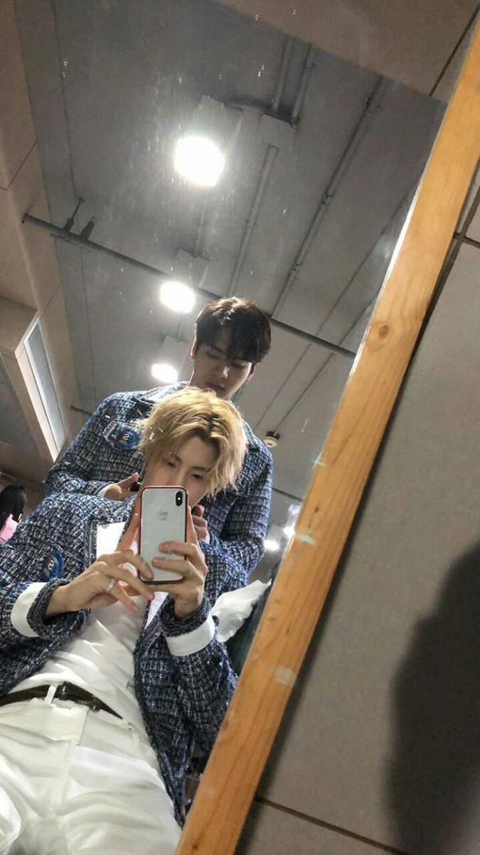 hourly markson ౨ৎ tweet media