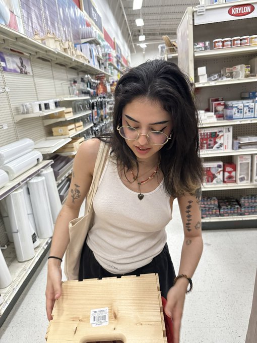 Watch Shea Briar's leaked NSFW photo on TwXstars