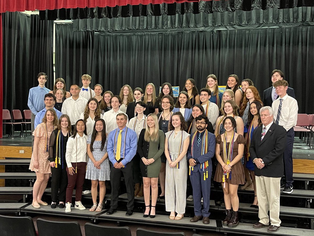 JonTallamy's tweet photo. Congratulations to all of our ⁦@HPRwildcats⁩ Ss inducted into NHS, Math NHS, FLNHS tonight! So proud of who you all are! #Wildcatpride ⁦@jacq_mccarthy⁩ ⁦@HighPointSTEM⁩ ⁦@SeamusWCampbell⁩ https://t.co/gTsl6CW9rG