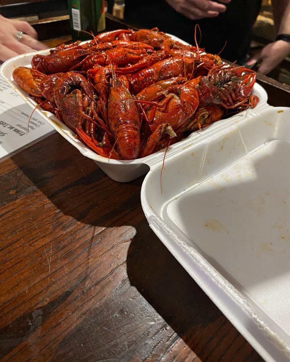 JenHeebink's tweet photo. 1 yr ago today at #shapenola I had just finished eating a crawfish boil right out of the cooler.Then 30 #physed and #healthed teachers and I were strolling down bourbon st having the best time. I stayed up past my bed time but then was woken up at 2am by a fire in my hotel😂😂😂 https://t.co/ax57hVFF7N