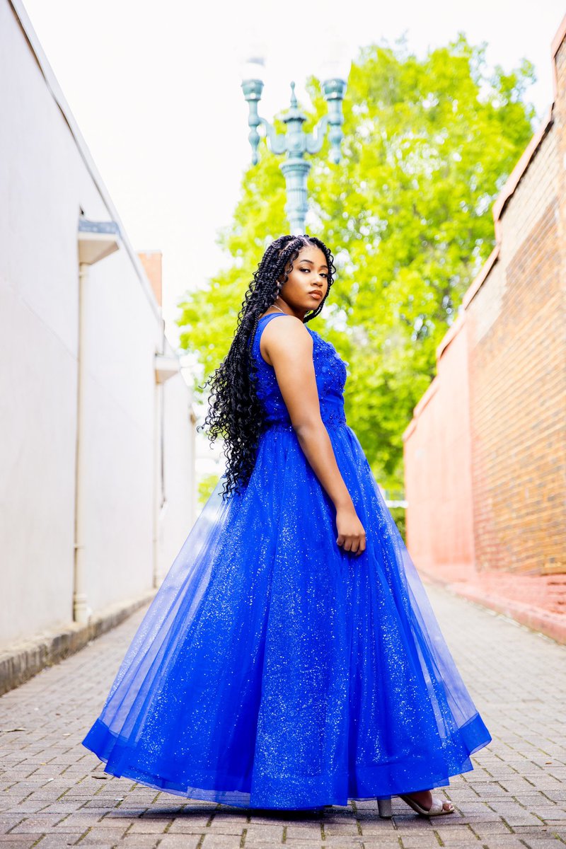 BookLevi's tweet photo. Prom 2023 🔥
📸: @booklevi 

#photography #photographer #model #modeling #prom #promdress #booklevi https://t.co/4AOKLkUOJW