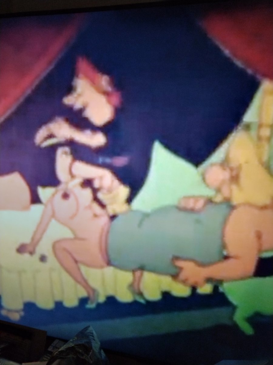 fuck_comedy's tweet photo. OK ich verstehe wieso Leute meinen #queencleopatra wäre nicht historisch korrekt, aber ich weiß jetzt trotzdem nicht, wieso der Depardieu nicht mehr Obelix ist. #kino #filme #asterix https://t.co/lXbgnQR1Vj