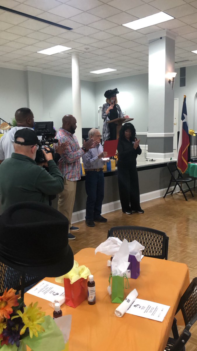 Tonight ⁦<a href="/KTENnews/">KTEN News</a>⁩, this 91-year-old received recognition for thirty years (and counting) of volunteer work through Texoma ⁦<a href="/AmeriCorpsSr/">AmeriCorps Seniors</a>⁩. The significance of the award tonight!