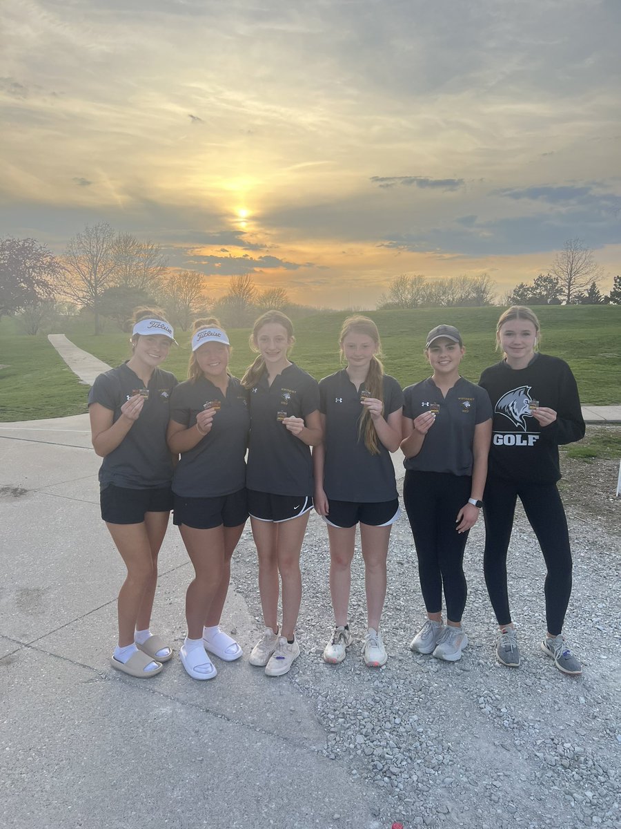 WsetGirlsGolf's tweet photo. We had great weather for the Mustang Invitational today. Getting 2nd as a team shooting 392! 
Top scores:
Jaya 85- 3rd place 
Gracie 90-5th place
Kennedy 108 
Sam 109 https://t.co/zsORJKBCgG
