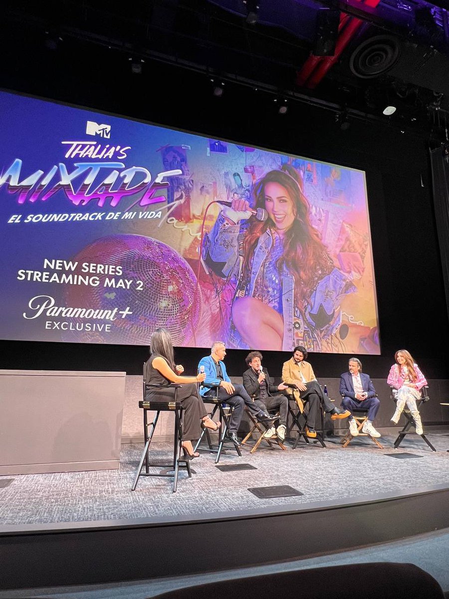 thalia's tweet photo. #ThaliasMixtape El Soundtrack de mi Vida, Special Screening NOW 😍💜📽️ #Mixtape https://t.co/GPOABjfBvb