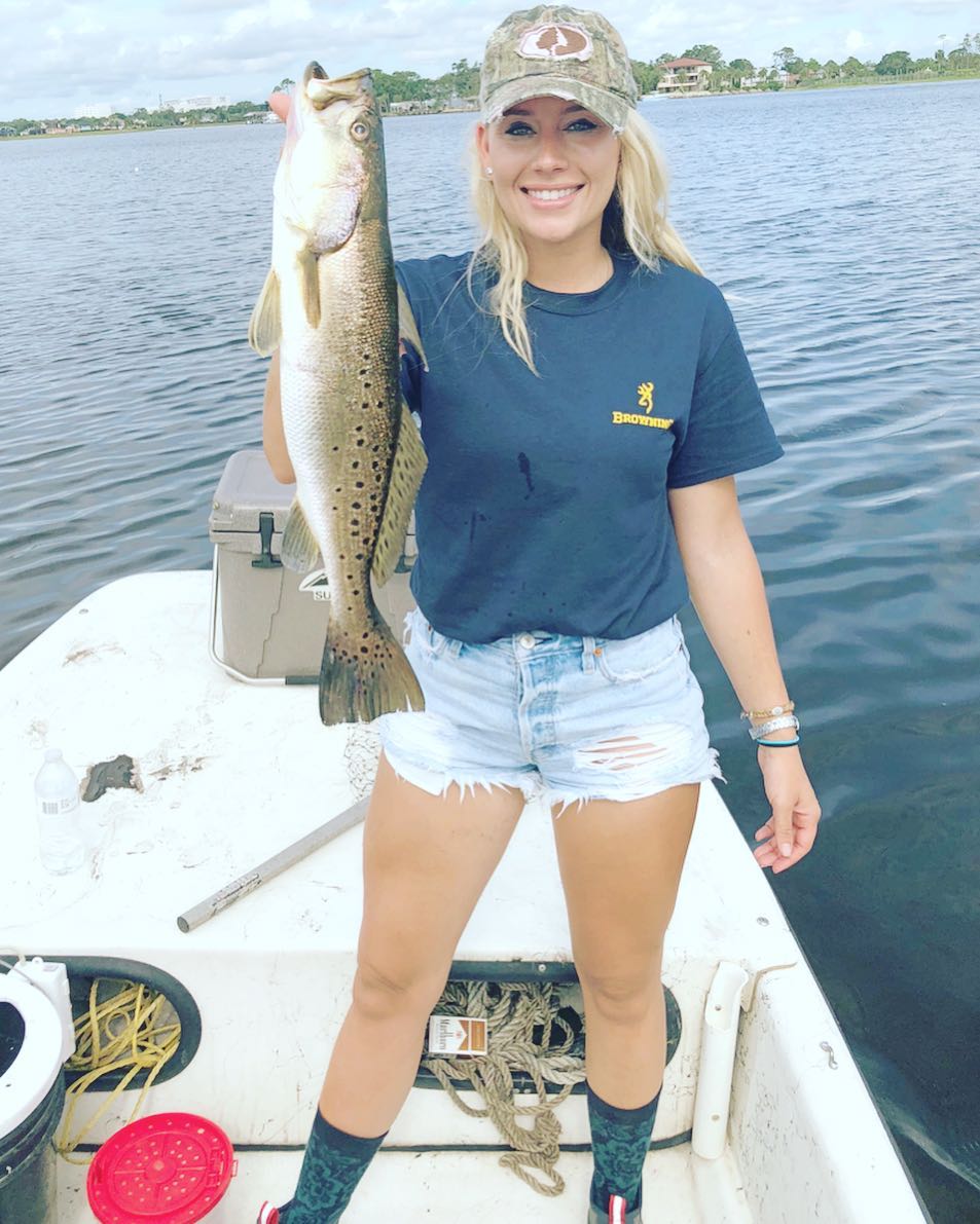 skiff_life's tweet photo. Kacie with Top water action on an an artificial this past weekend! - https://t.co/1zvGNA7z5L https://t.co/69YBiuIJVs