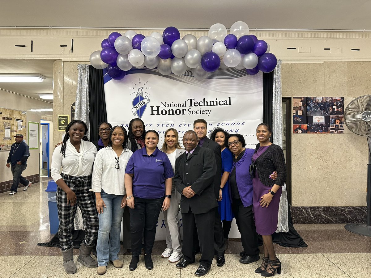 Congrats to the #BKNHSbrilliant @NTHS_Official inductees at @transittechcte! Keep shining! And thank you advisor/CTE teacher Mr. Martinez and staff for all your hard work on behalf of our scholars! @TransitTechExp @BrooklynNorthH1 @BKNHSSuptRoss @ElleRushie @YuetChu_NYCDOE