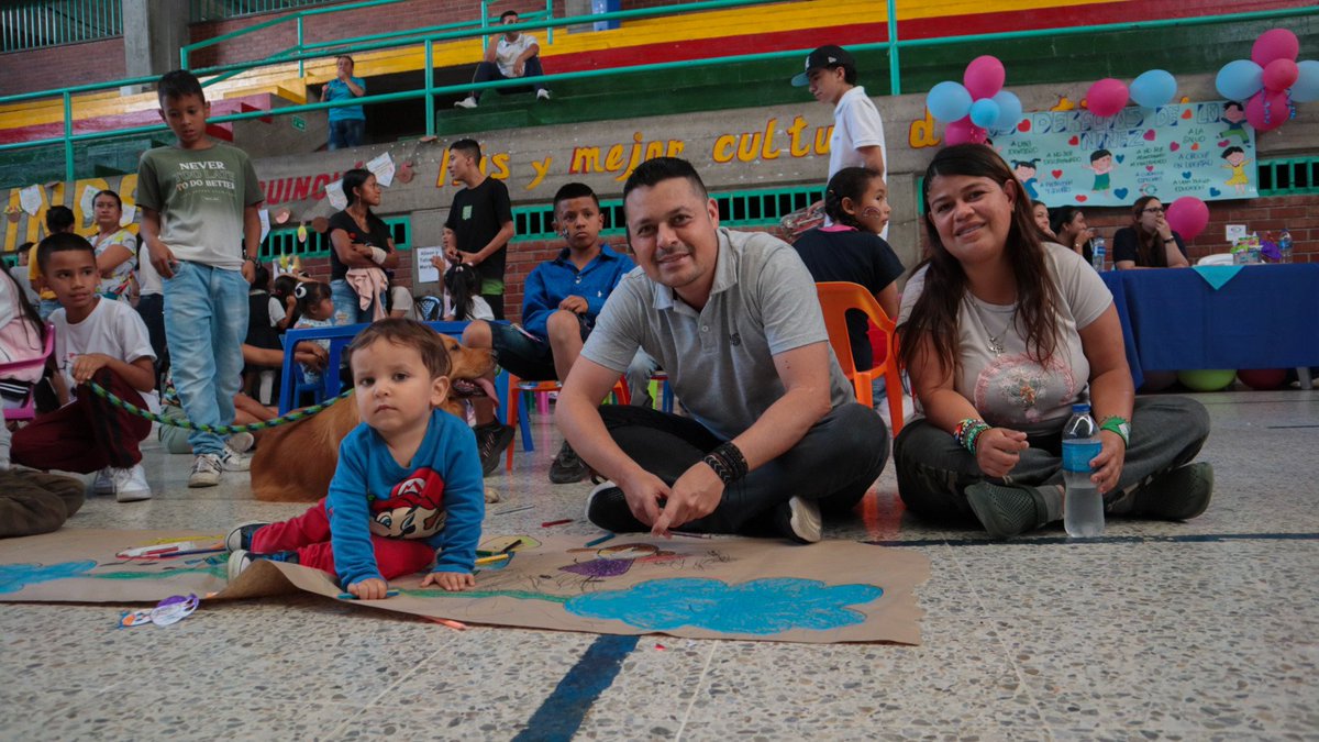 AbsalonMarn2's tweet photo. Celebrando nuestro niño interior 🤩 https://t.co/LP1c3YBtjJ