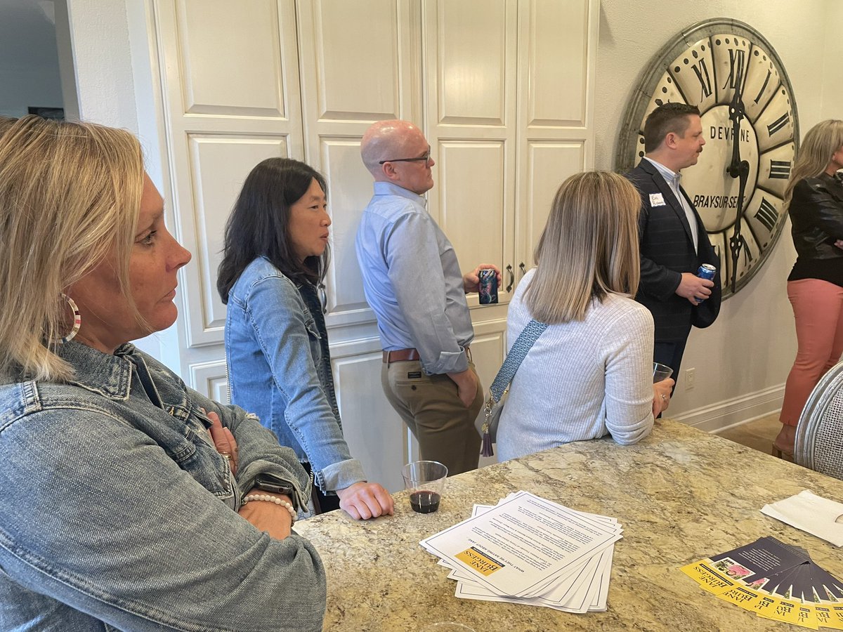JaneForZville's tweet photo. Thanks go to Jayna and Jason Cacioppo for hosting a wonderful Meet &amp; Greet this evening!  We continue to be amazed at the support we have seen in this incredible community. Let’s get to the polls tomorrow and march hard into Tuesday!  #janeforzvillemayor #earningyourvote https://t.co/814CaY3bNb