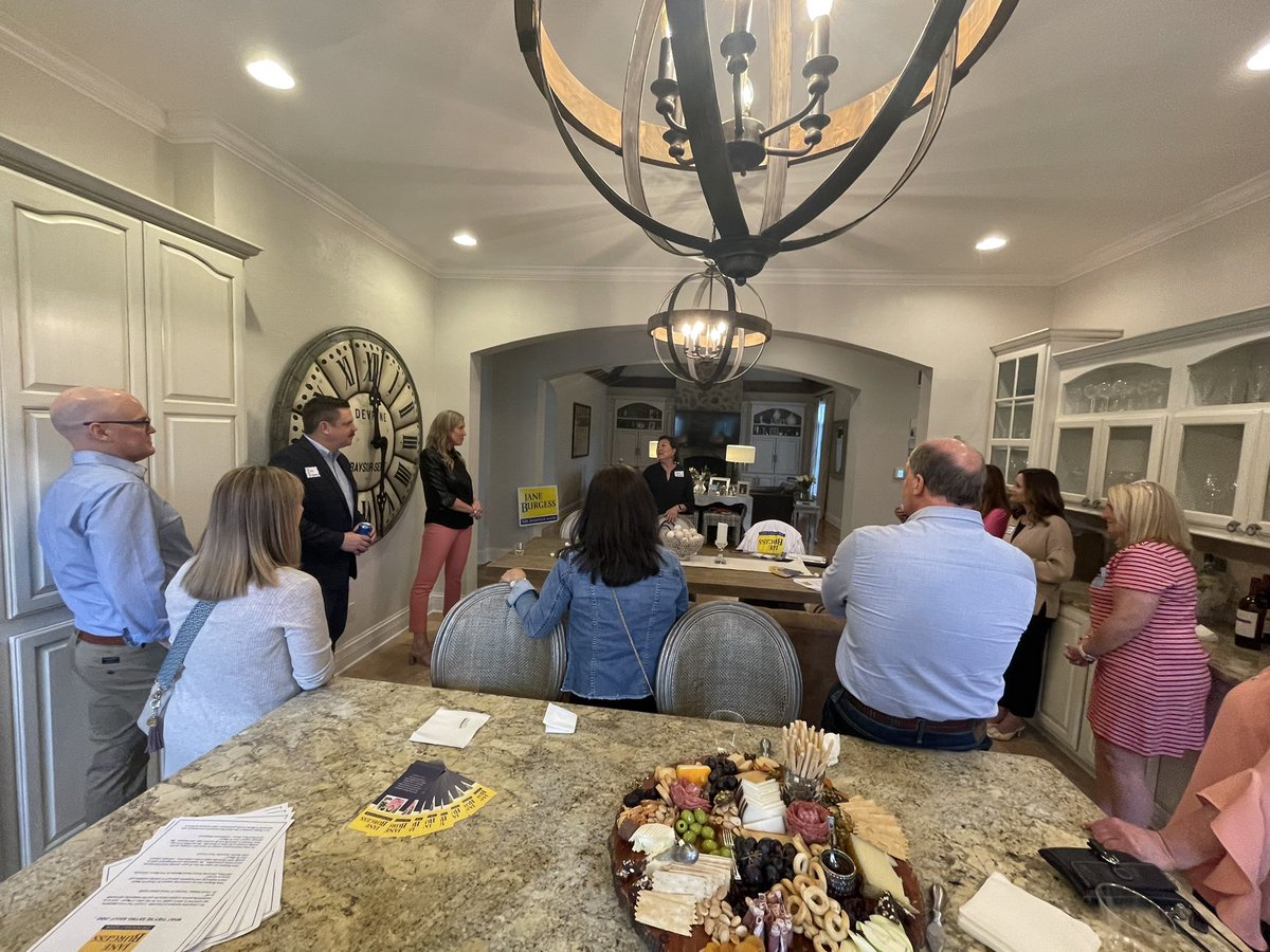 JaneForZville's tweet photo. Thanks go to Jayna and Jason Cacioppo for hosting a wonderful Meet &amp; Greet this evening!  We continue to be amazed at the support we have seen in this incredible community. Let’s get to the polls tomorrow and march hard into Tuesday!  #janeforzvillemayor #earningyourvote https://t.co/814CaY3bNb