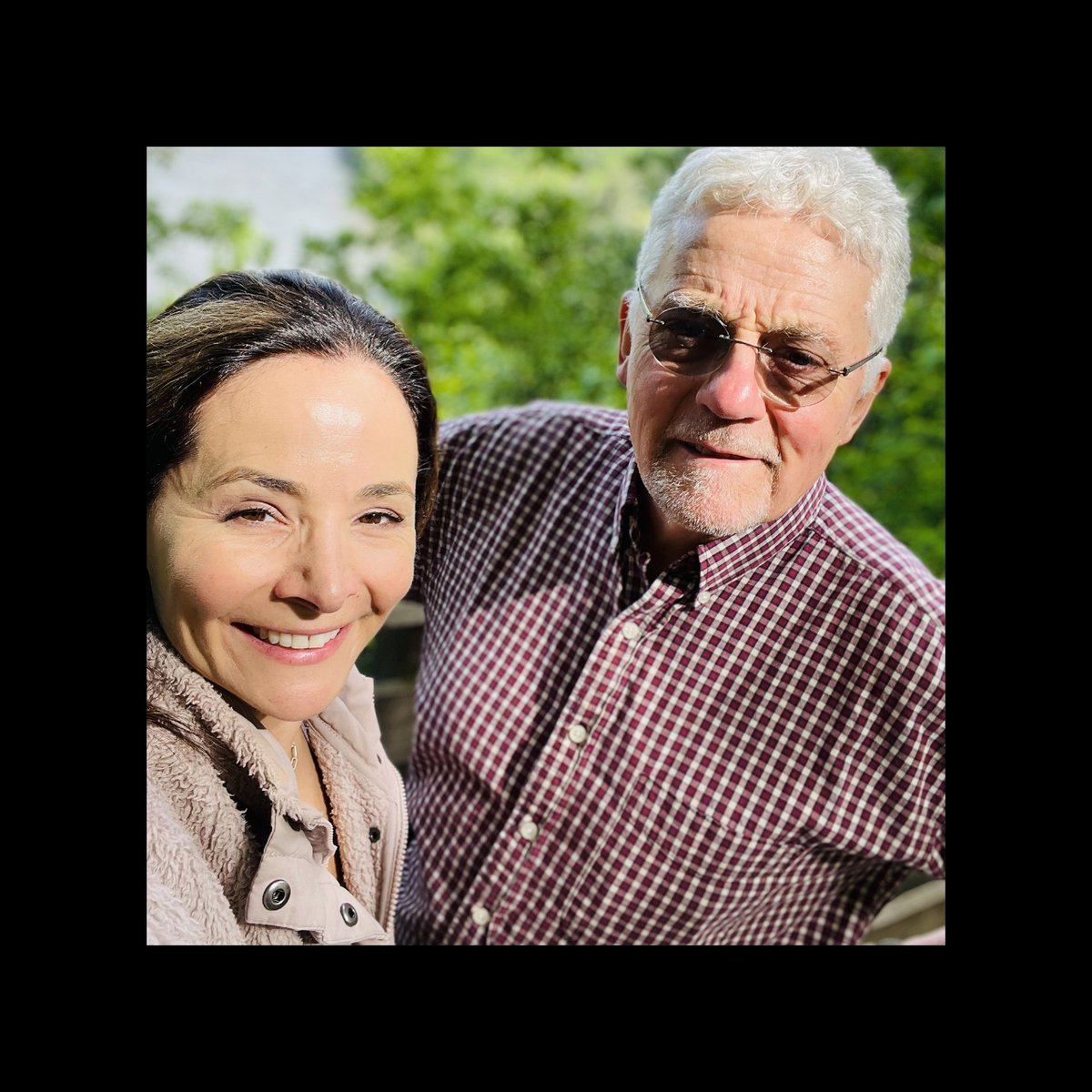 alittlebitculty's tweet image. Attention all ALBC Patrons! 📣

A bonus episode with Sarah’s dad just dropped!

Join us over on Patreon for a special conversation with the OG. 

If you're not yet a supporter, now's a great time to join and get access to exclusive content.

#alittlebitculty #igotout