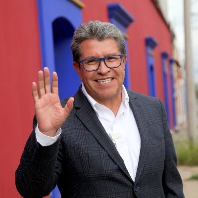 SIlviaTitaG's tweet photo. Véalo bien, es el rostro de un traidor,  embauco a los mexicanos, y a sus compañeros del senado. 
Con un acuerdo para nombrar al consejero del INAI, no cumplió .
@RicardoMonrealA
Es un vulgar cuatrotéro. 
Q merece? 
Repudio. 
Q lugar?
El basurero. 
Estás d acuerdo?
Rt
👇🏻 https://t.co/0KI4aCADz3