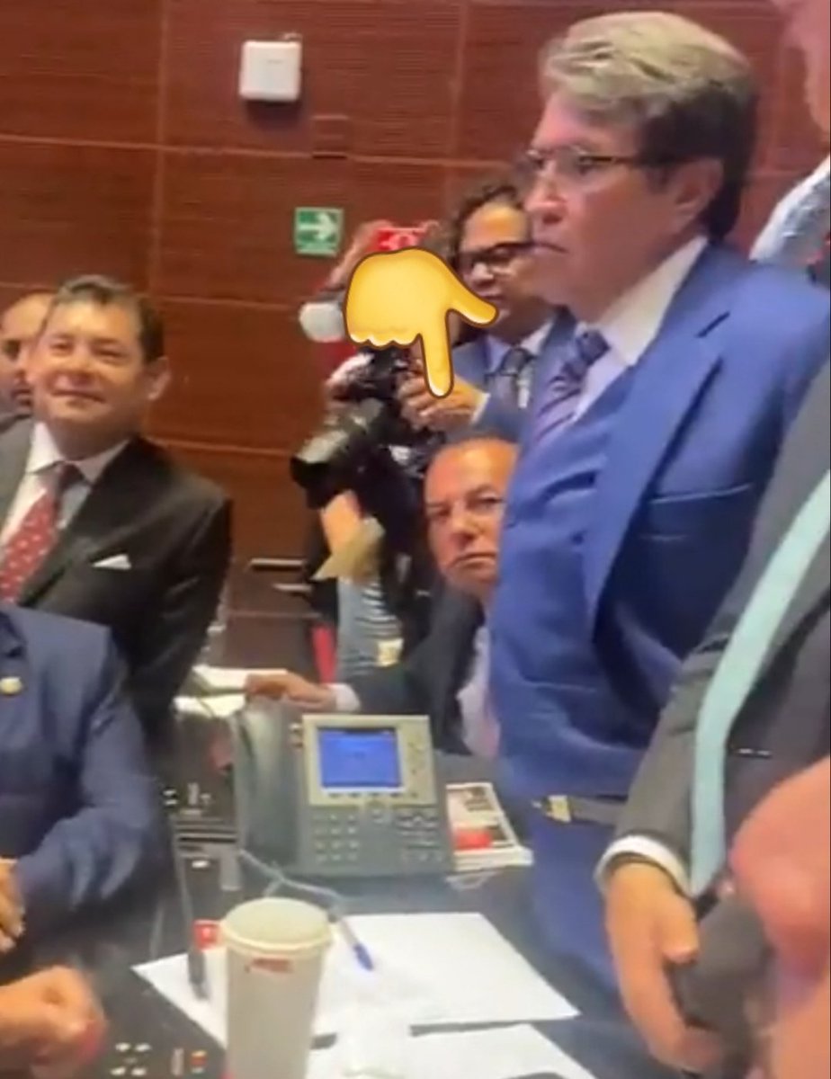 🚨 Senadores de Morena Tumban a Ricardo Salgado que era el Candidato de la Fachiza y <a href="/RicardoMonrealA/">Ricardo Monreal A.</a> al #INAI 

Vean la cara de Monreal y de su achichincle Juan del Río, que estaba en la cárcel de VER por asesinato, al saber que perdieron por paliza y que ya no controlan nada y