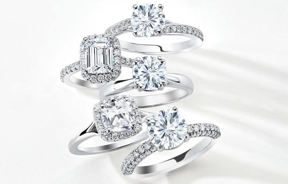 Ritani's tweet photo. Check out the Top Shapes for Engagement Rings...  https://t.co/VHNLWcjCLC https://t.co/V1hL3jW5rz