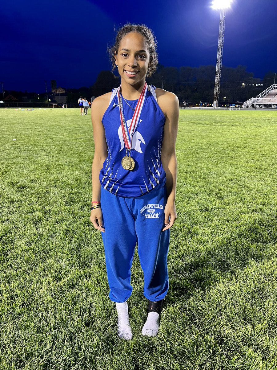 HempfieldAreaTF's tweet photo. 🚨 County Champ 🚨 
Senior @llindsaysimmons takes 🥇in the 300mh with a fine time of 46.66❕ https://t.co/aybnT3Chad