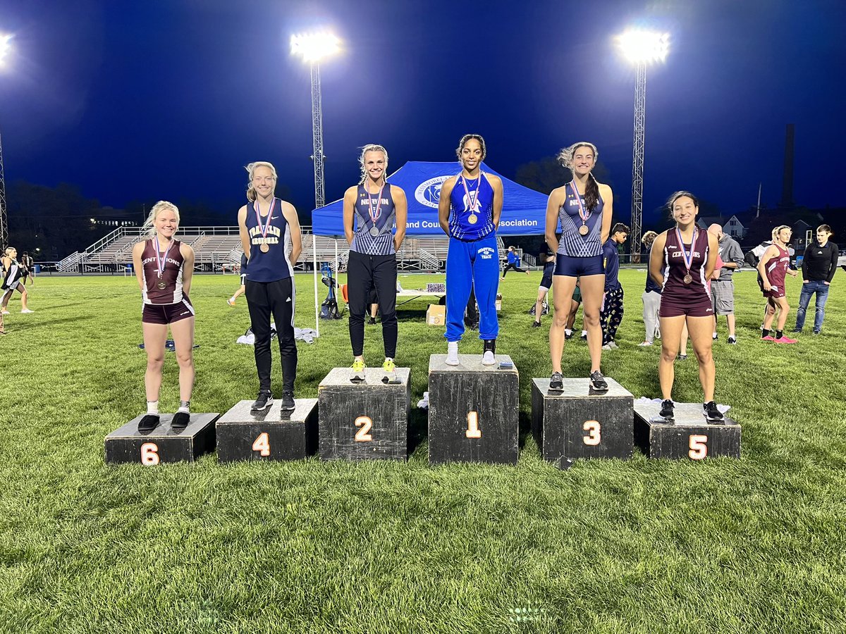 HempfieldAreaTF's tweet photo. 🚨 County Champ 🚨 
Senior @llindsaysimmons takes 🥇in the 300mh with a fine time of 46.66❕ https://t.co/aybnT3Chad