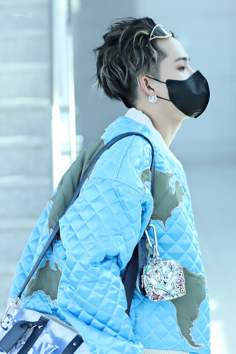 PreCious_7CL's tweet photo. 230428 ICN

#최현석 #CHOIHYUNSUK #ヒョンソク
#트레저 #TREASURE https://t.co/lT2AXH4iab