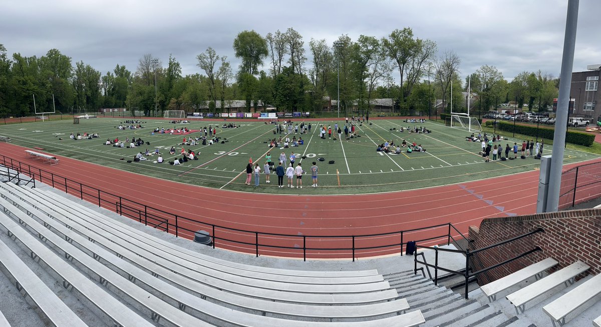 HMHS_PL's tweet photo. Freshmen Connections Day was a success! Thanks to all the Peer Leaders who stepped up to lead this awesome activity! We love the Class of 2026!
#hmhs #haddonfieldea
 #hsd #hmhsclassof26 https://t.co/fwhg0D4aGS