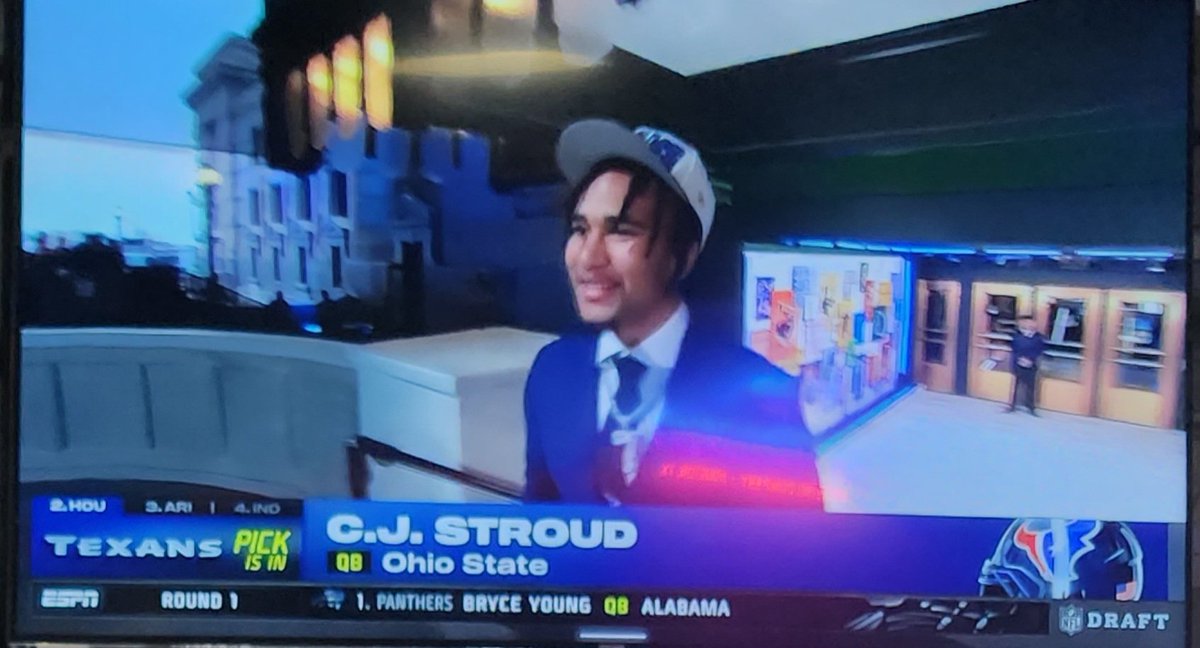 PubEdLeader1's tweet image. #Texans didn&apos;t waste any time picking #2 in #NFLDraft    So much for relaying on standardized test scores! #standardizedtests