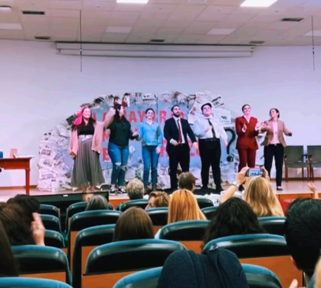 Z Í N I C O tweet media