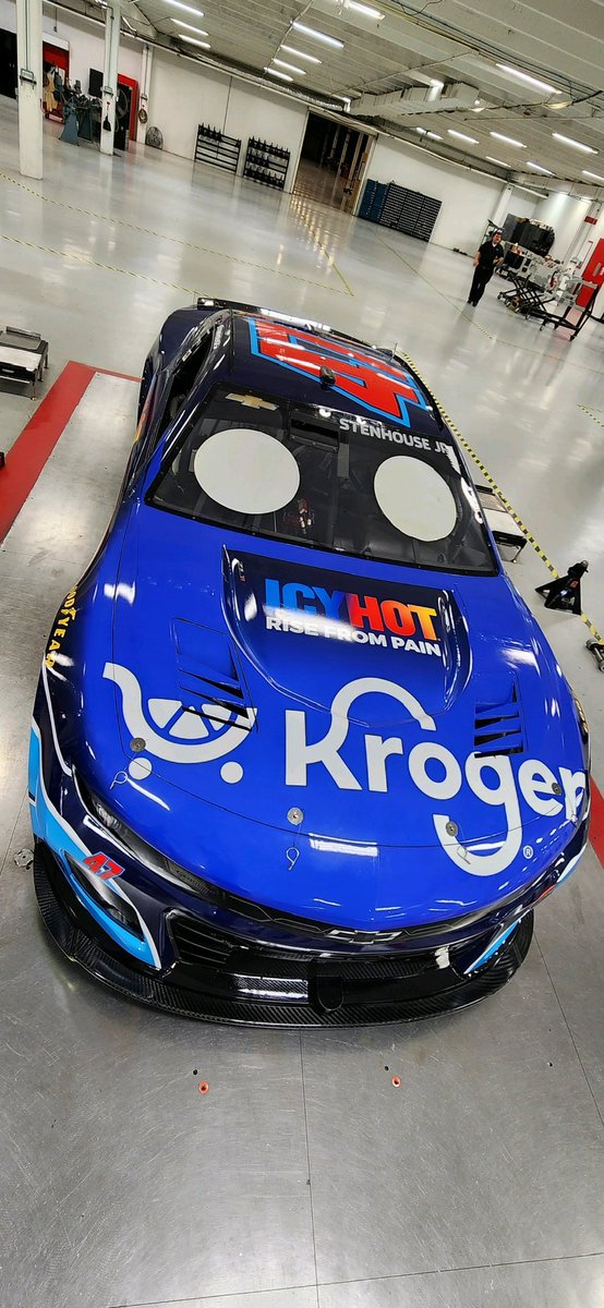 HYAKMotorsports's tweet photo. 👀 🔥 🧊 

#RiseFromPain | @MonsterMile | @kroger | @icyhot | @kroger | @StenhouseJr https://t.co/xO6TNChyHk