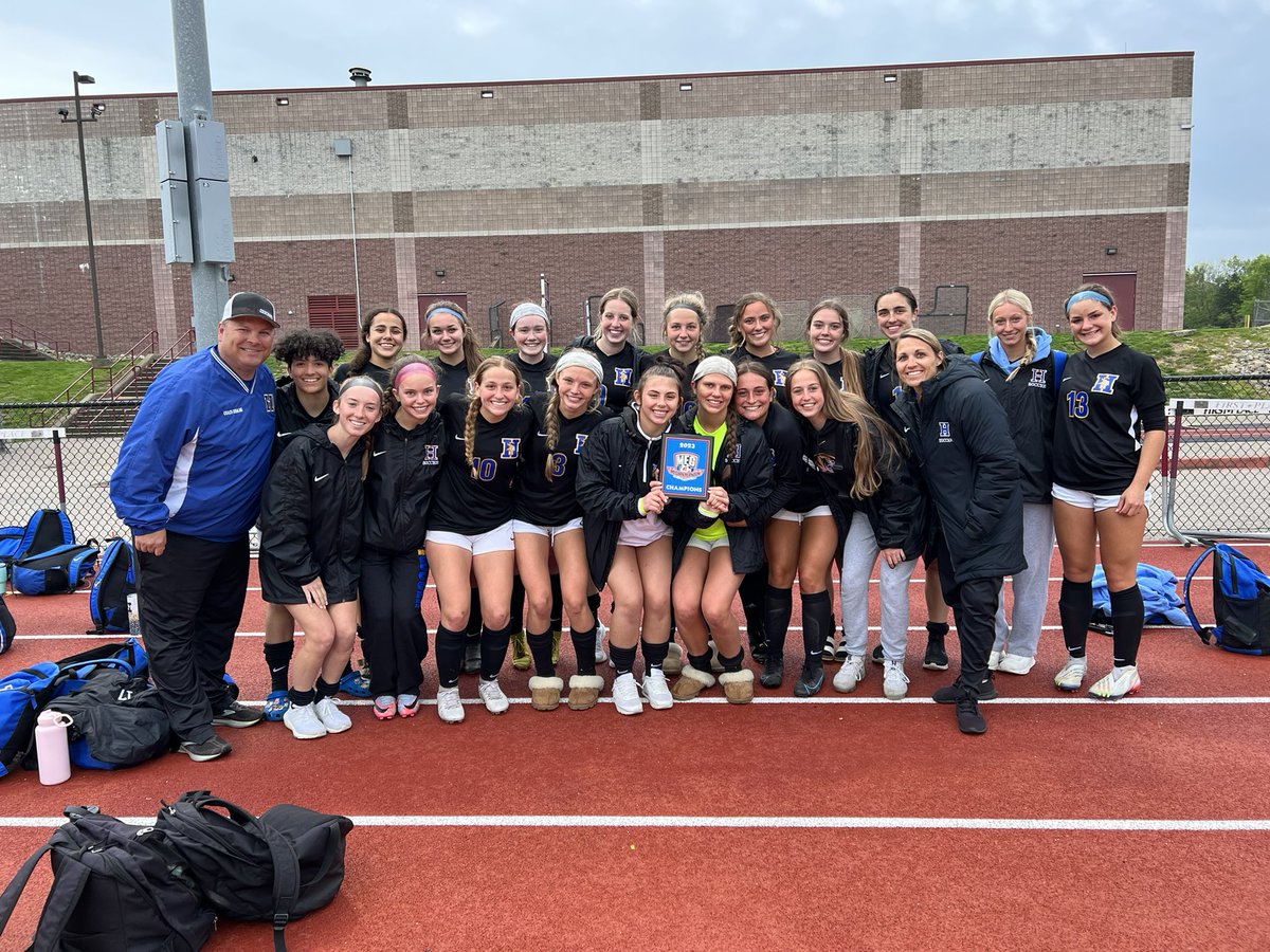 DemoVikingSocr's tweet photo. V squad take home the ship at the Meg Herndon memorial tournament at Rockwood Summit. 2-0 over FZS. G by L Karolczak and J Maddox. A by L Karolczak. H Martin w the clean sheet. @FHVikings #vikingpride https://t.co/sPzEG28tMe