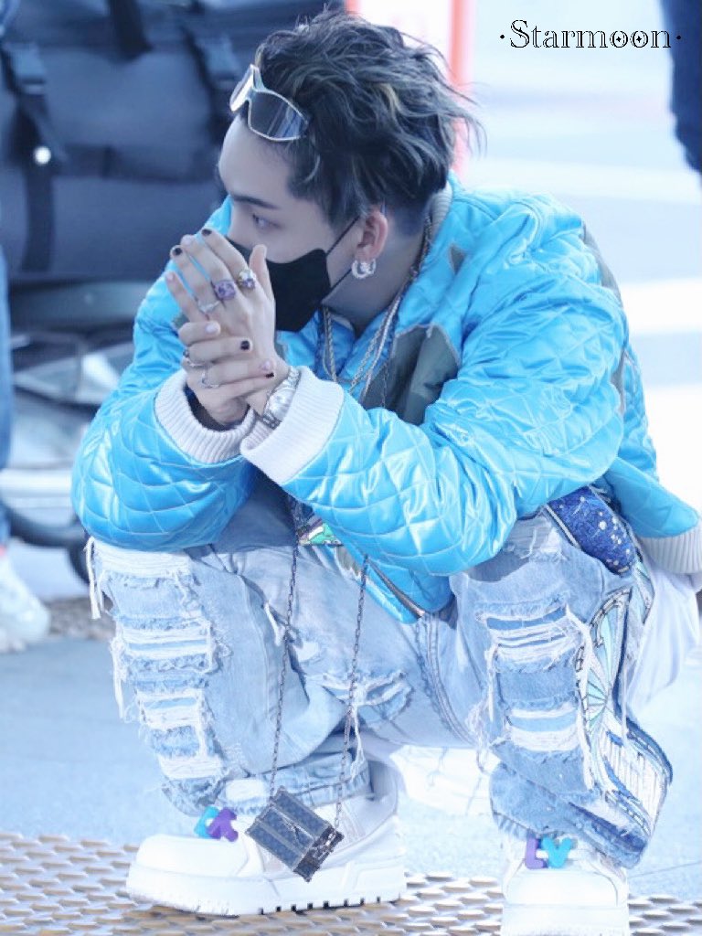 Starmoon_Bae's tweet photo. 230428 ICN 🦔 출발 

#TREASURE #트레저 
#CHOIHYUNSUK #최현석 https://t.co/FmzrmqNU53