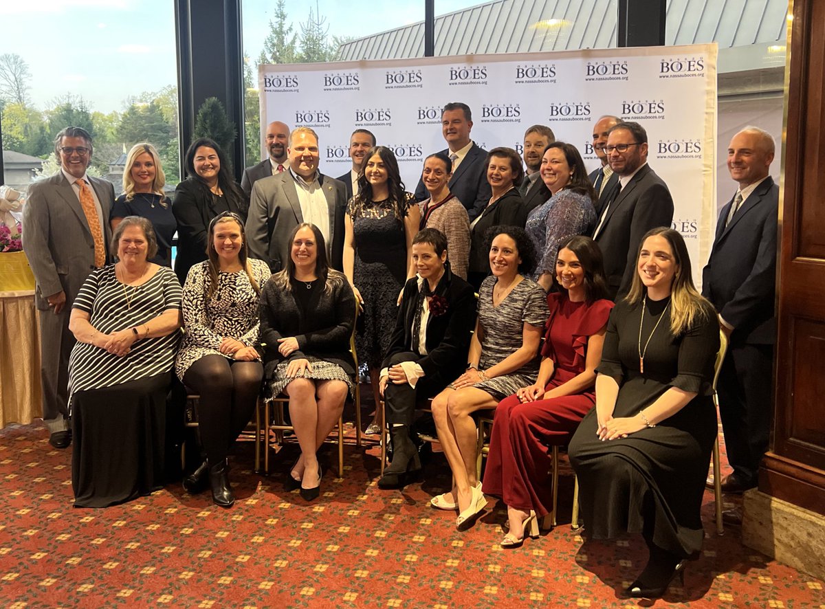 whittneysmith_'s tweet photo. We couldn’t be more #MineolaProud of Senior Markella Kiriakes who received the @NassauBOCES Education Partner Award this evening!An extremely well deserved honor for this incredible young lady! 🏆 https://t.co/MTHlkVZfEd