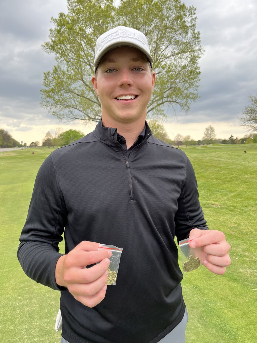 maizesouthgolf's tweet photo. Congrats to varsity boys 1st place team (292) at Hesston International today, led by Grant Waggoner (68) 1st place, Laken Matthews (70) tie for 2nd—great job! https://t.co/FZg31OKD4S