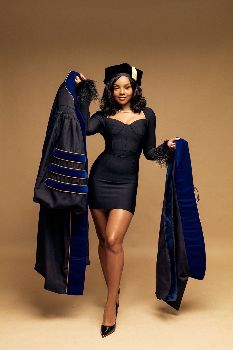 Kapriatta's tweet photo. A Doctor. Countdown to graduation. https://t.co/cQ4JVEINtp